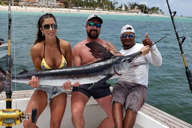 fishing-pro-charters-boat-excursion-sobre-las-olas