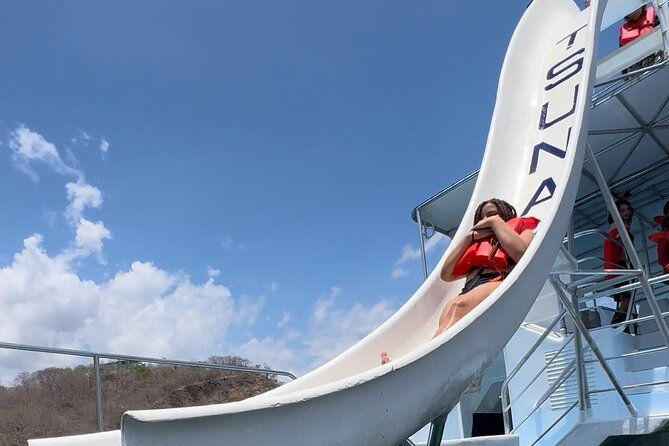 flamingo-guanacaste-all-inclusive-catamaran-snorkel-adventure
