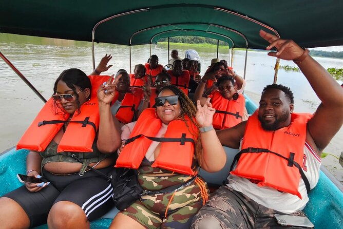 from-riu-playa-blanca-private-eco-boat-cruise-old-city-tour