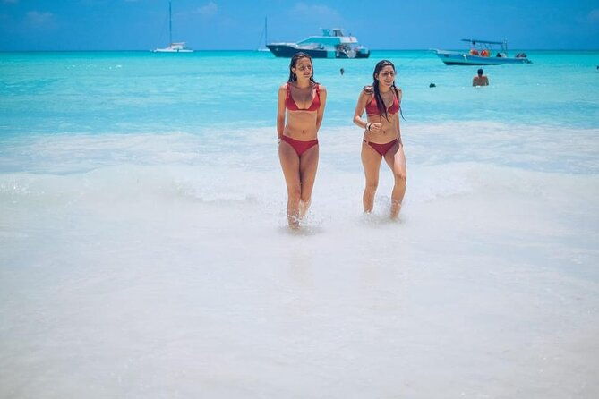 from-santo-domingo-saona-island-food-and-drink-catamaran-vip