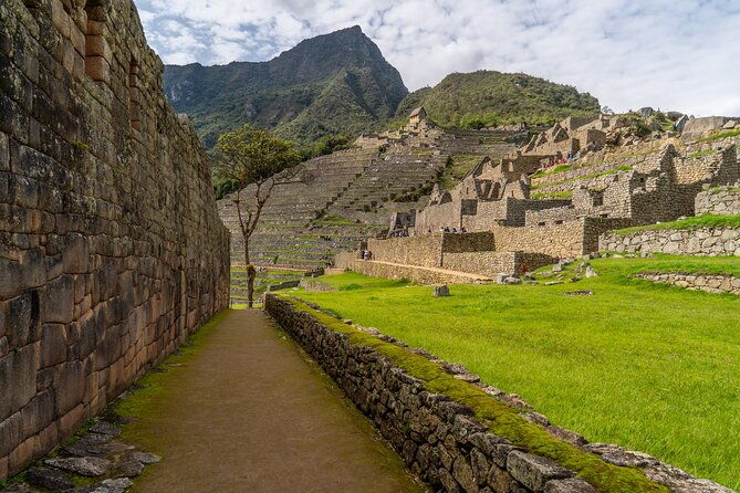 full-day-guided-tour-to-machu-picchu-transportation-included