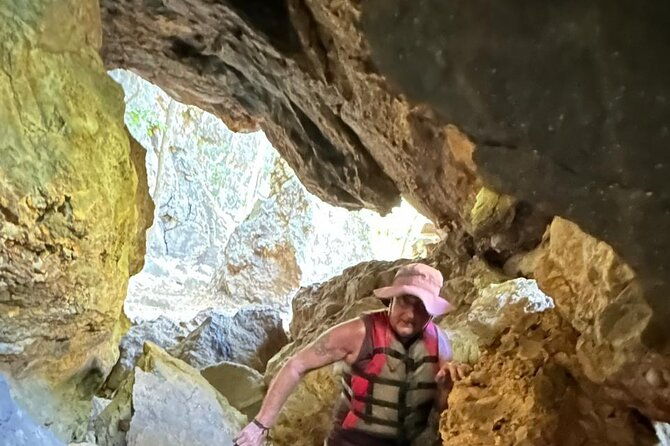 full-day-hike-to-la-leona-waterfall-tubing-combo