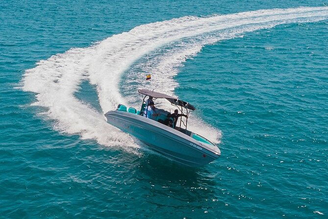 full-day-luxury-private-boat-rental-to-rosario-islands