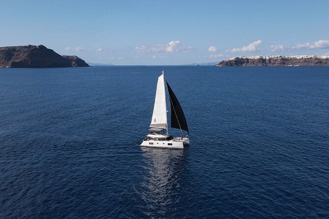 full-day-private-tour-in-santorini-by-luxury-catamaran