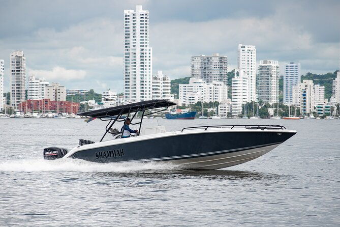 full-day-private-tour-to-islas-del-rosario-by-boat-33-34-ft