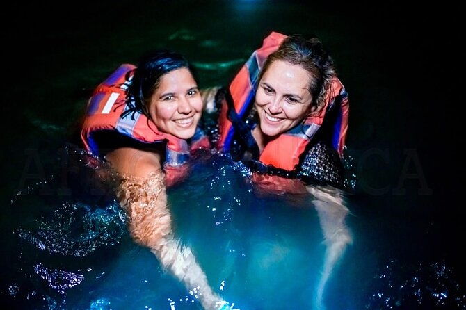 full-day-tour-baru-national-aviary-and-playa-blanca-bioluminescent-plankton