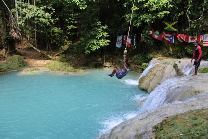 full-day-tour-of-blue-hole-and-dunns-river-falls-with-pick-up