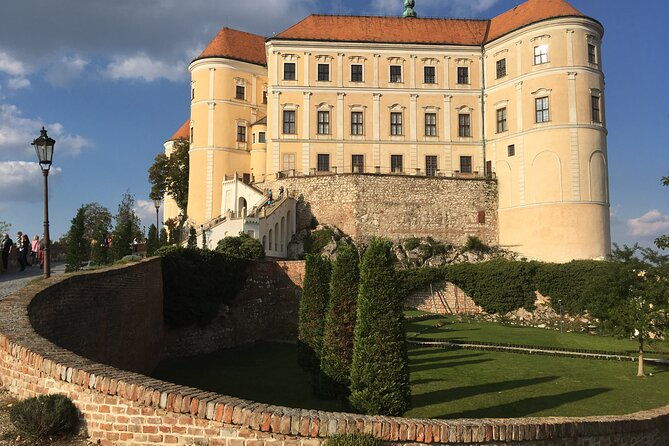 fullday-private-tour-in-lednice-and-valtice-with-castle-visiting