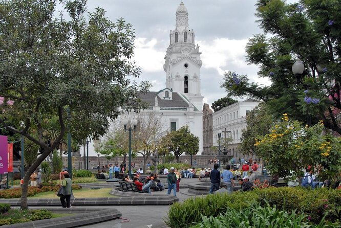 gastronomic-and-cultural-walking-tour-of-quito-with-tastings