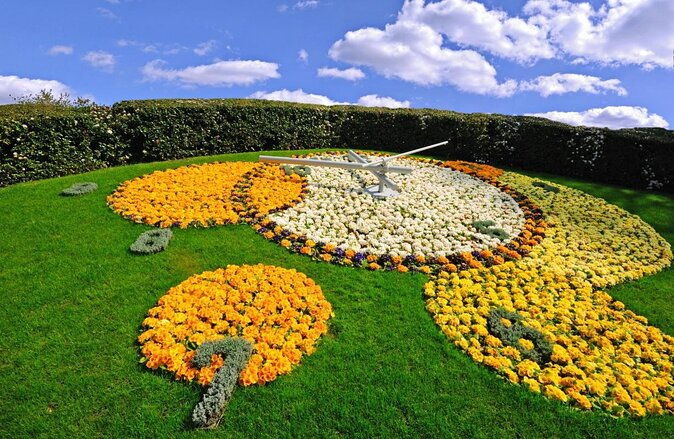 geneva-walking-tour-for-your-private-group-with-an-official-guide
