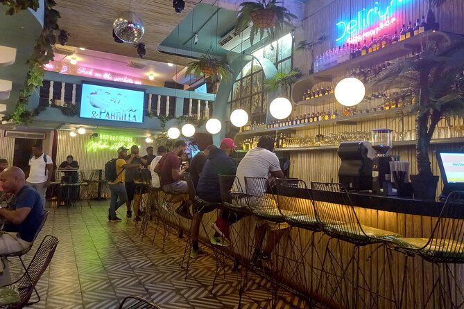 get-the-nightlife-vibe-in-old-city