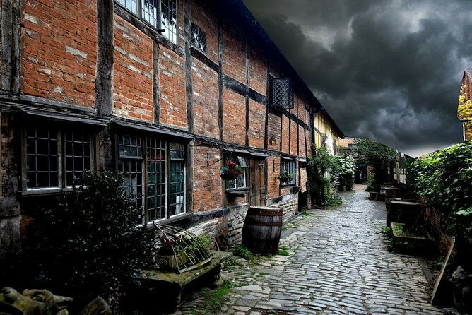 ghost-tour-by-lantern-light
