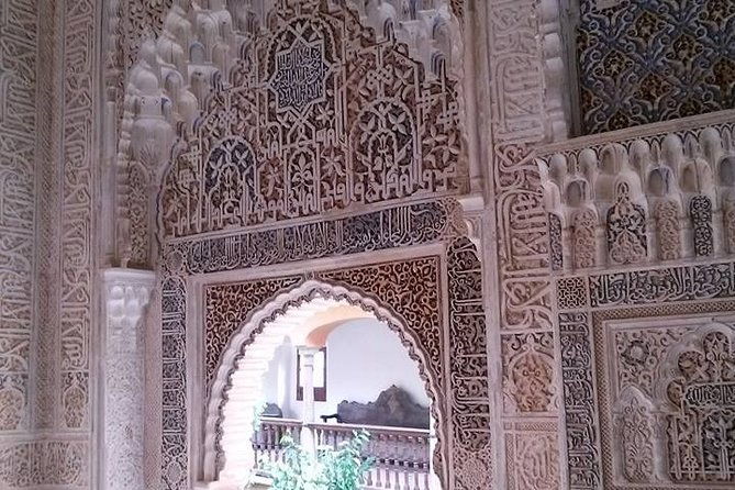 going-to-alhambra-3-hrs-private-tour-skip-the-long-lines-to-visit-the-alhambra-2