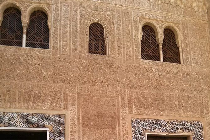 going-to-alhambra-3-hrs-private-tour-skip-the-long-lines-to-visit-the-alhambra