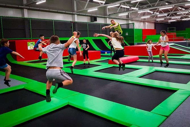 gojump-krakow-mateczny-trampoline-park-1-hour-ticket