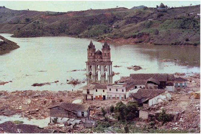 guatape-adventure-color-and-landscape