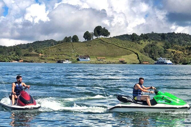 guatape-jetski-private-tour-from-medellin-extremely-fun