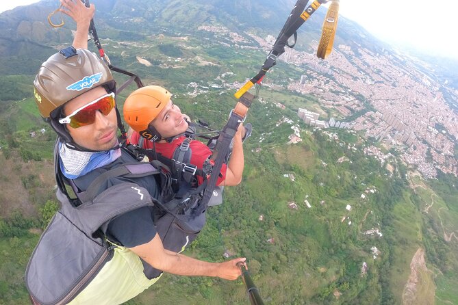guatape-private-adventure-tour-with-paragliding