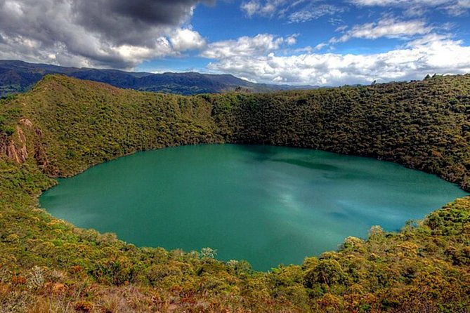 guatavita-and-salt-cathedral-group-tour-and-daily-departure