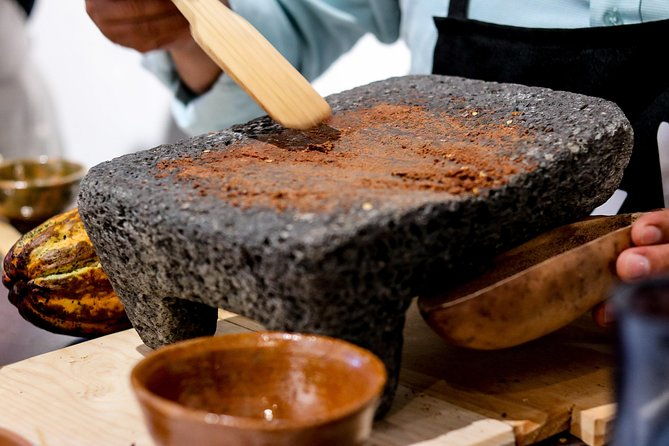 guatemalan-bean-to-bar-ceremonial-cacao-and-chocolate-experience