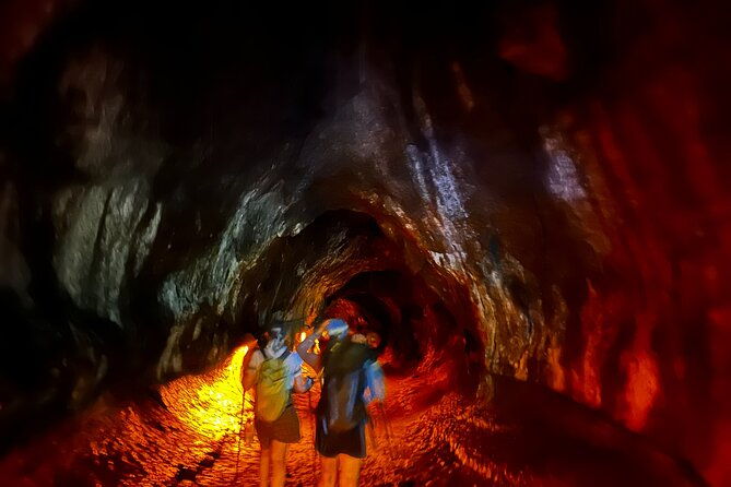 guided-3-hour-hike-in-volcanoes-national-park