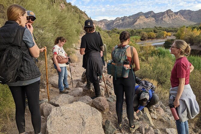 guided-hike-lime-kiln-desert-hike-on-the-lower-salt-river