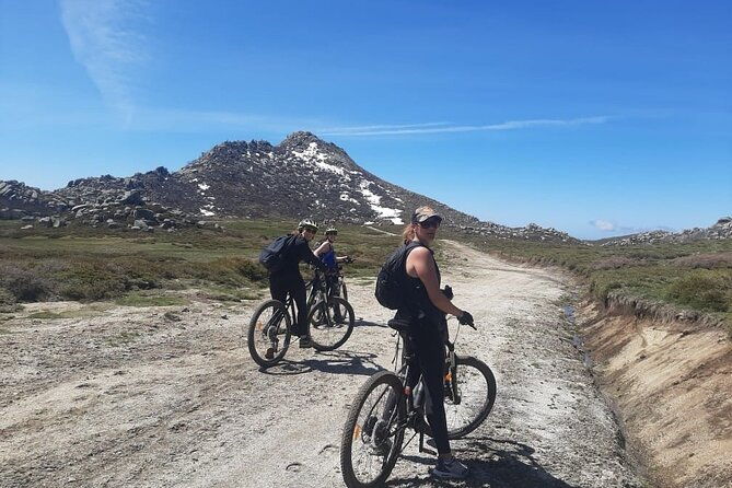 guided-ride-on-the-plateau-du-coscione-by-electric-mountain-bike