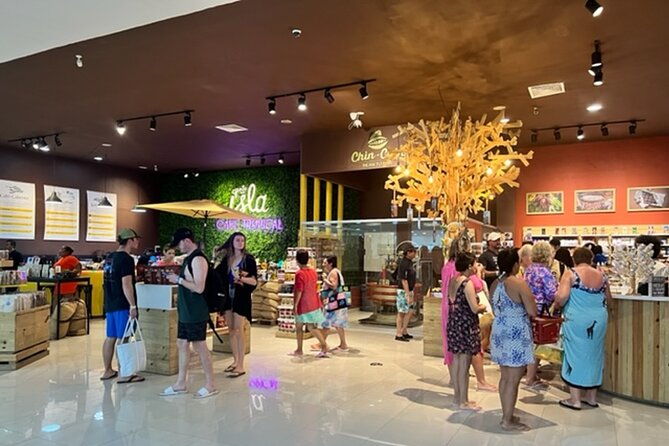 guided-shopping-tour-to-bella-mare-store-cigars-chocolate-rum-and-souvenirs