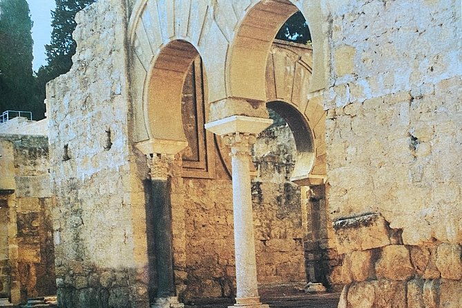 guided-tour-of-medina-azahara-in-spanish-without-bus-official-guides