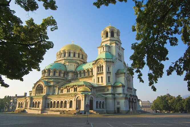 guided-visit-to-alexander-nevsky-cathedral
