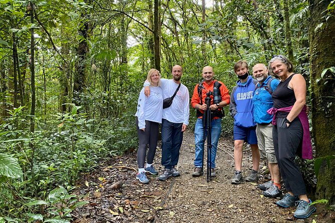 guided-walk-monteverde-biological-reserve-johns-nature-tours