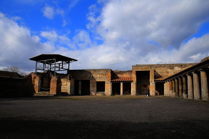 guided-walking-tour-of-ancient-pompeii-highlights