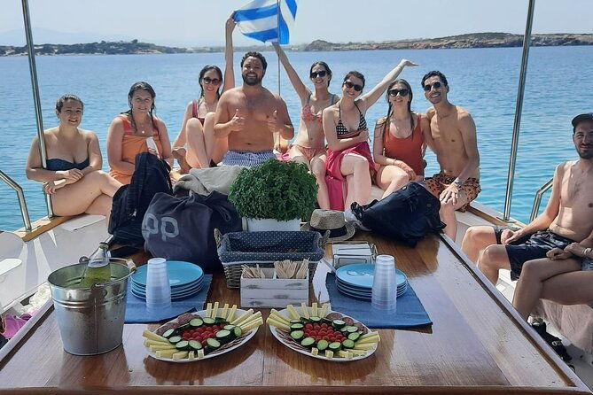 half-day-boat-tour-from-naoussa-port-and-bay