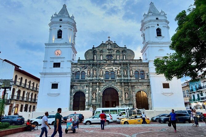 half-day-city-and-panama-canal-tour