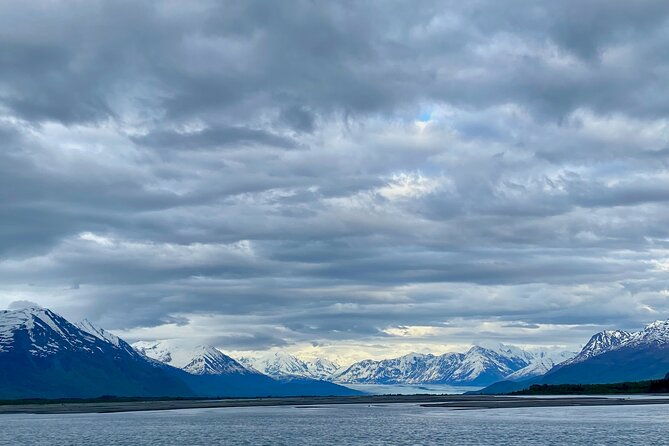 half-day-guided-kayak-tour-on-knik-river
