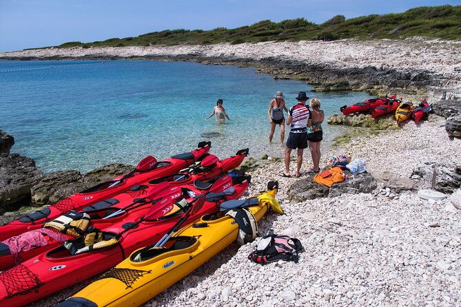 half-day-guided-sea-kayaking-activity-in-hvar