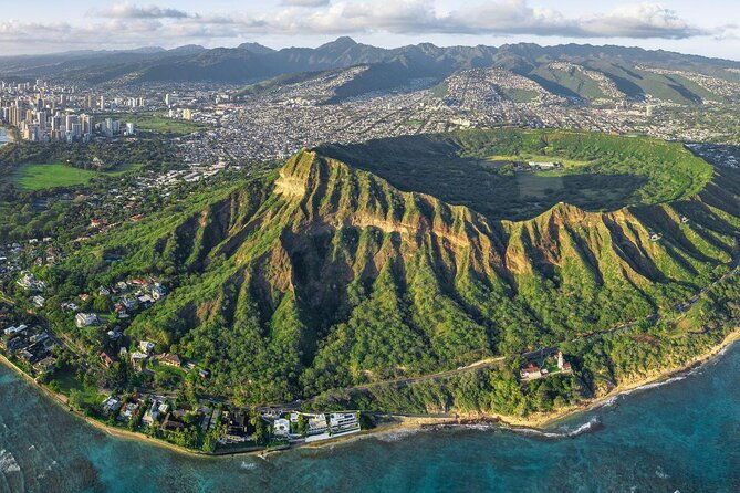 half-day-hiking-tour-to-diamond-head-and-makapuu-lighthouse-2