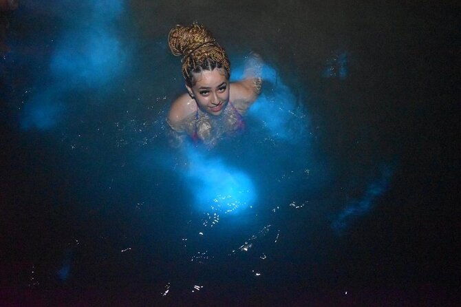 half-day-private-tour-to-martha-brae-rafting-and-luminous-lagoon