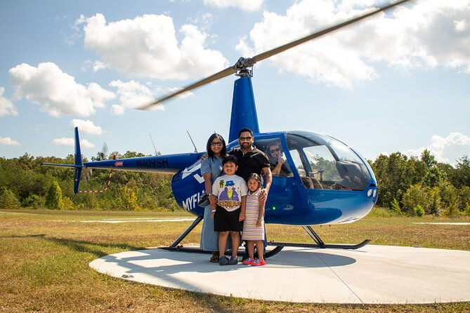 helicopter-ride-in-smoky-mountain-sevierville-douglas-lake-tour
