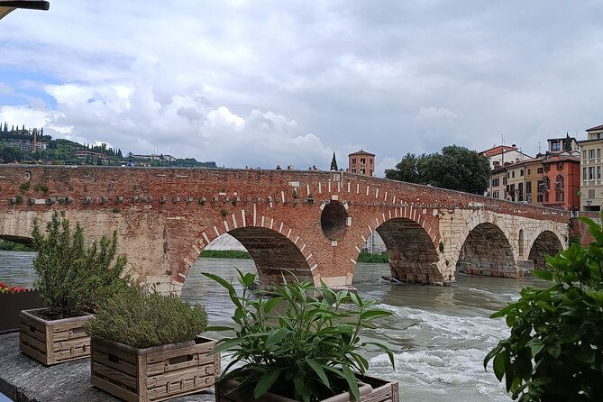 hidden-verona-early-birds-tour-2hour-private-walking-tour
