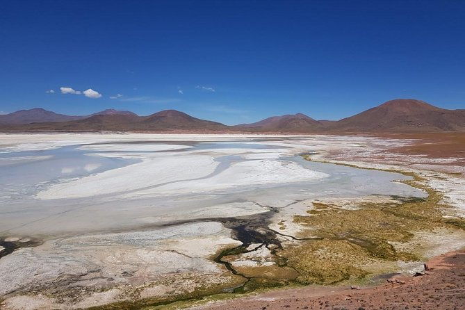 highland-wonders-red-stones-lagoons