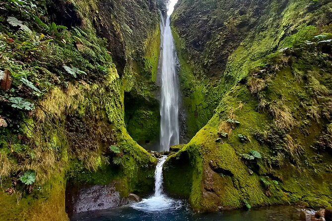 hike-to-vuelta-de-canon-waterfall-at-the-foot-of-poas-volcano