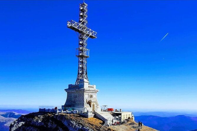 hiking-in-bucegi-mountains-in-the-carpathians-private-tour