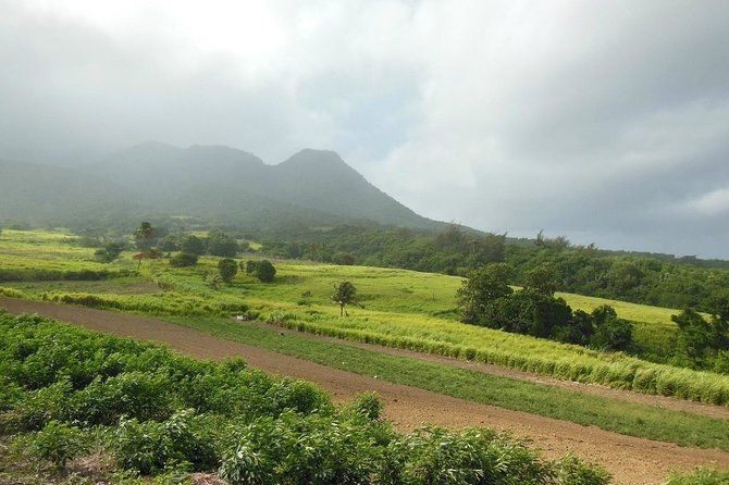 hiking-mount-liamuiga-volcano-in-st-kitts