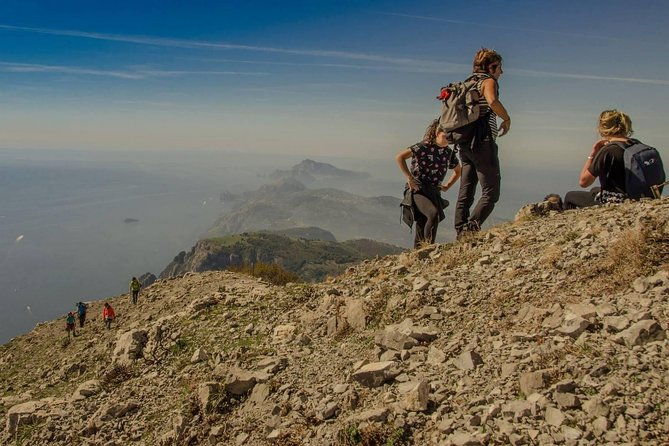 hiking-on-faito-mountain-from-sorrento
