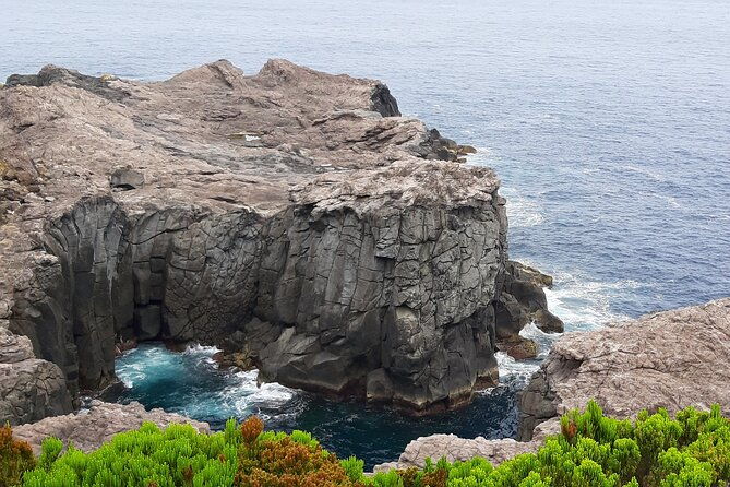 hiking-trail-baias-da-agualva-terceira-island