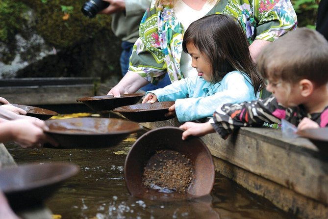 historic-gold-panning-adventure-salmon-bake