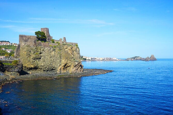 hop-on-hop-off-catania-acicastello-acitrezza-panoramic-bus