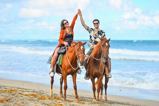 horseback-riding-along-macao-beach-with-transportation