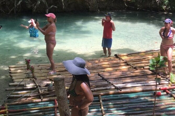 horseback-riding-blue-hole-dunns-river-river-rafting-and-tubing-private-tour